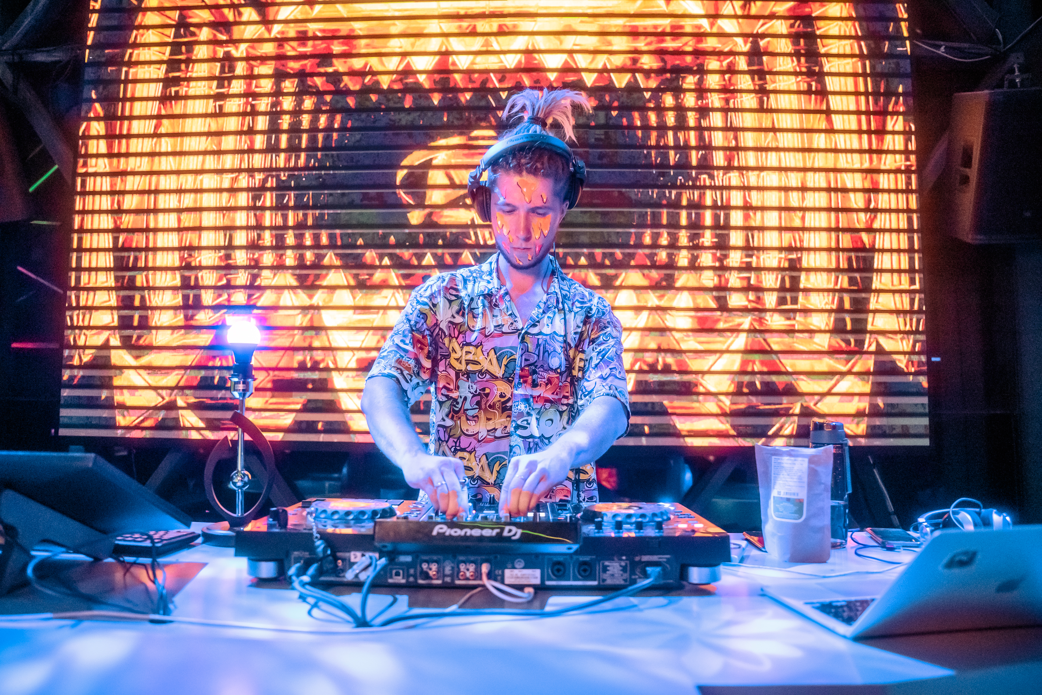 Neon Party